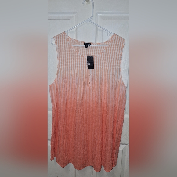 TORRID SLEEVELESS TANK - Picture 1 of 3